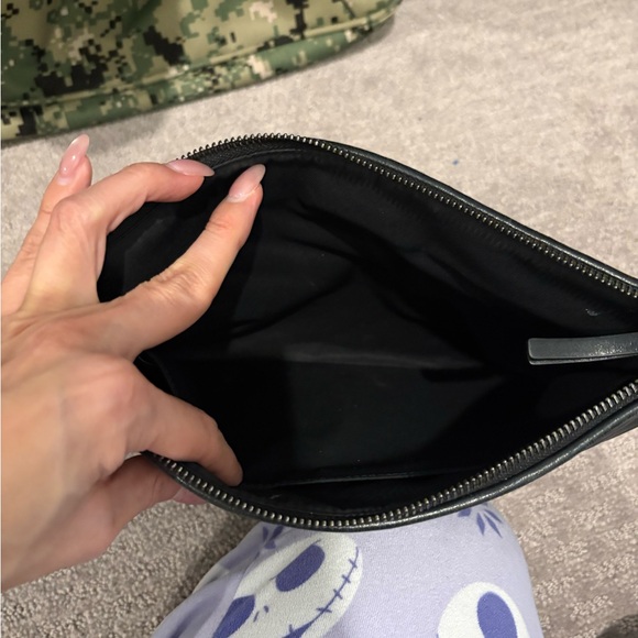 Tory Burch Black Quilted Pouch - Picture 10 of 10